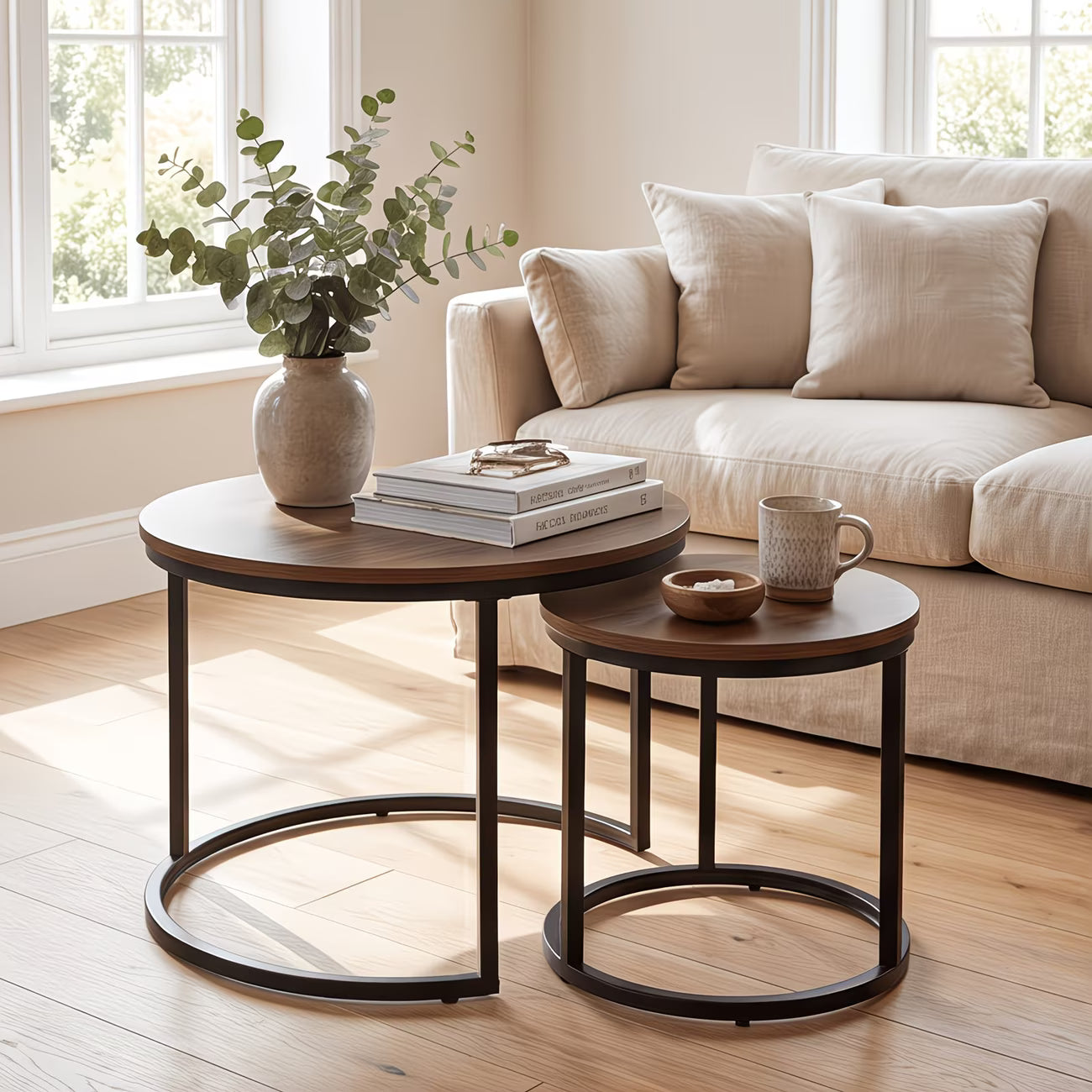 Set of 2 Round Nesting Coffee Tables
